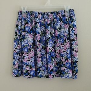 4/$20🌺 Floral Skirt